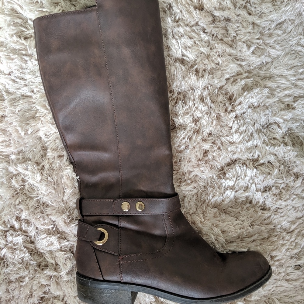 Brown boots